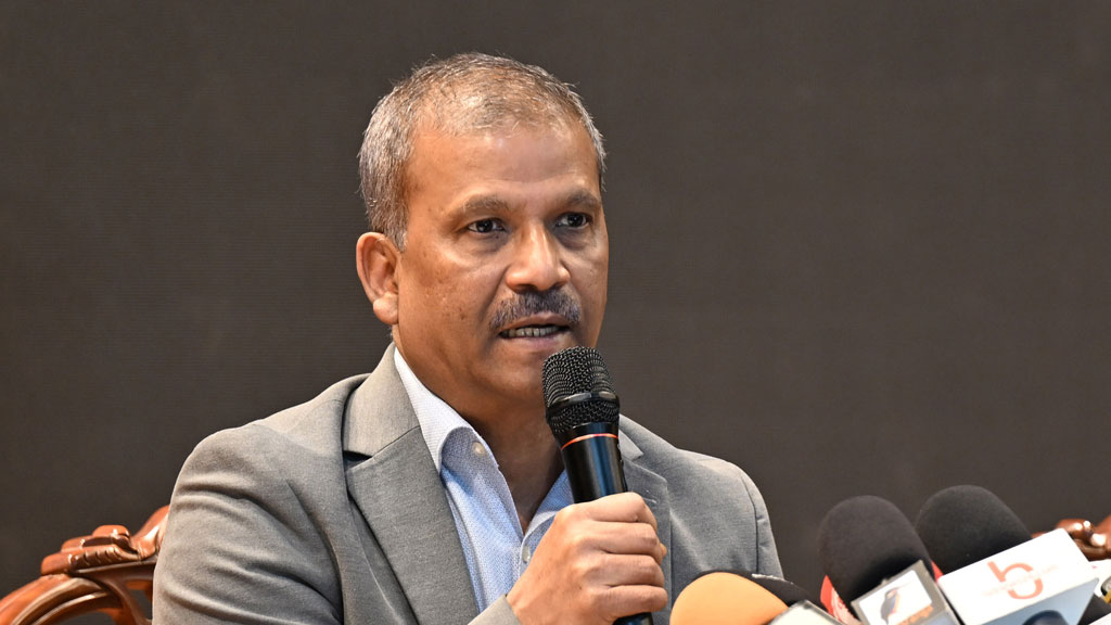 আগামী ৩-৪ কার্যদিবসের মধ্যে ‘গণভোট আইন’ করা হবে: আইন উপদেষ্টা